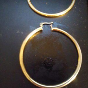 EARINGS HILLS BELONG TO GENERATION GOD BLESS